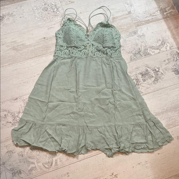 PINK Victoria's Secret Wintergreen Crochet Dress Size Large - Picture 1 of 10